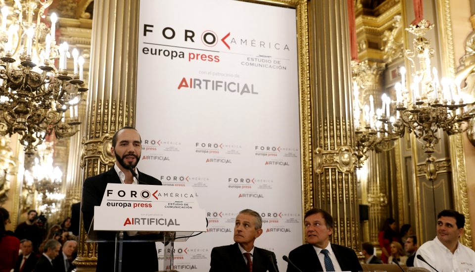 candidato a la presidencia de El Salvador en Foro America