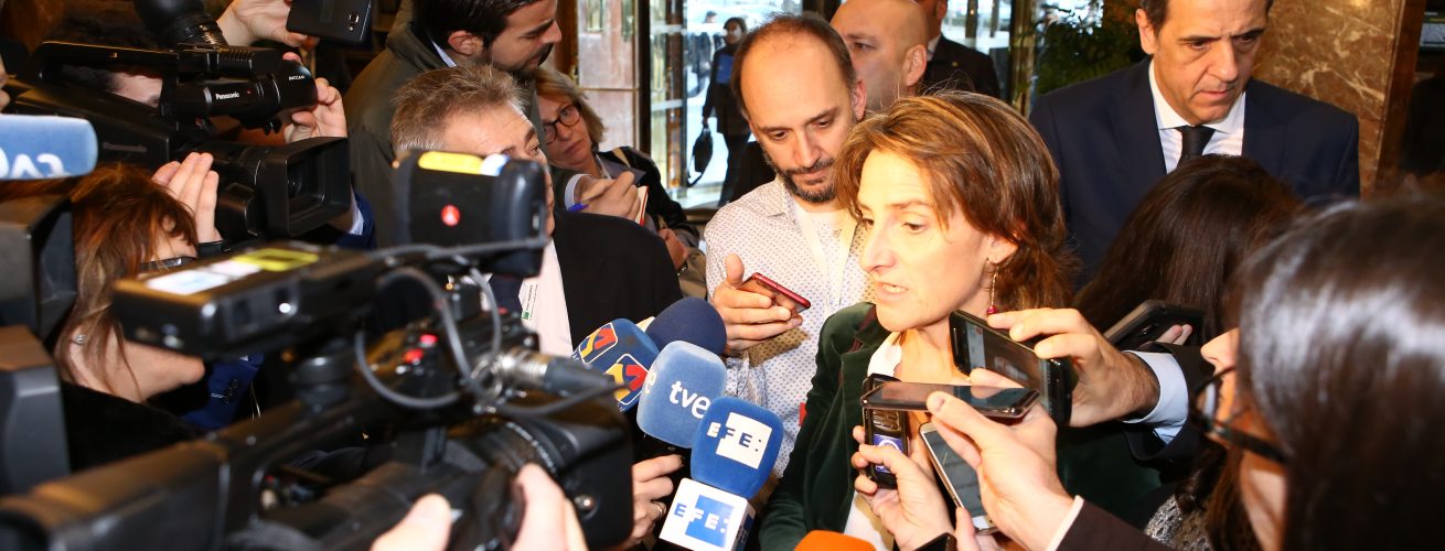 Teresa Ribera Ministra para la transición ecológica con la prensa
